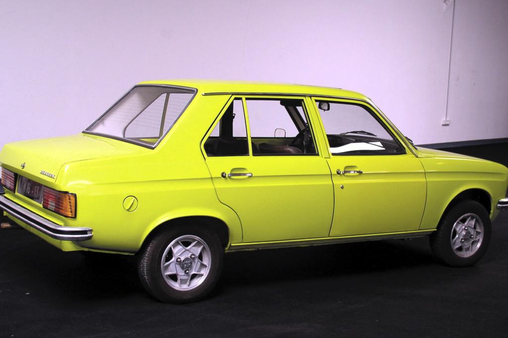 Peugeot 104 Stufenheck 1975