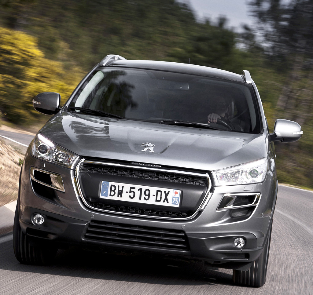 Peugeot 4008: Blick auf die Frontpartie. 