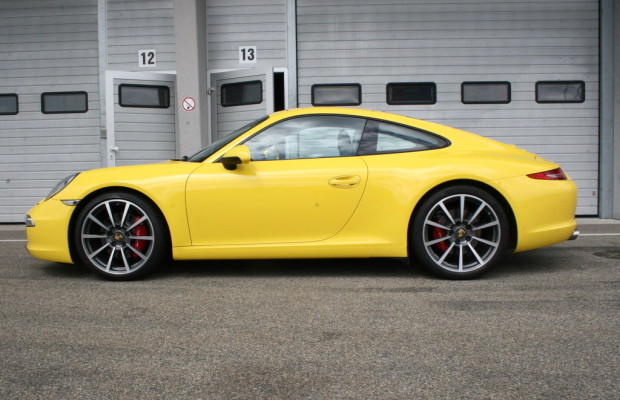 Rat für Formgebung diskutiert Design des Porsche 911