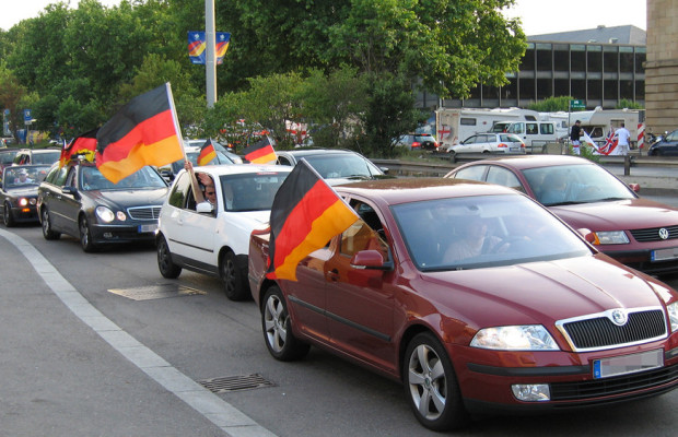Ratgeber: Mit dem Auto zur Fußball-EM 2012