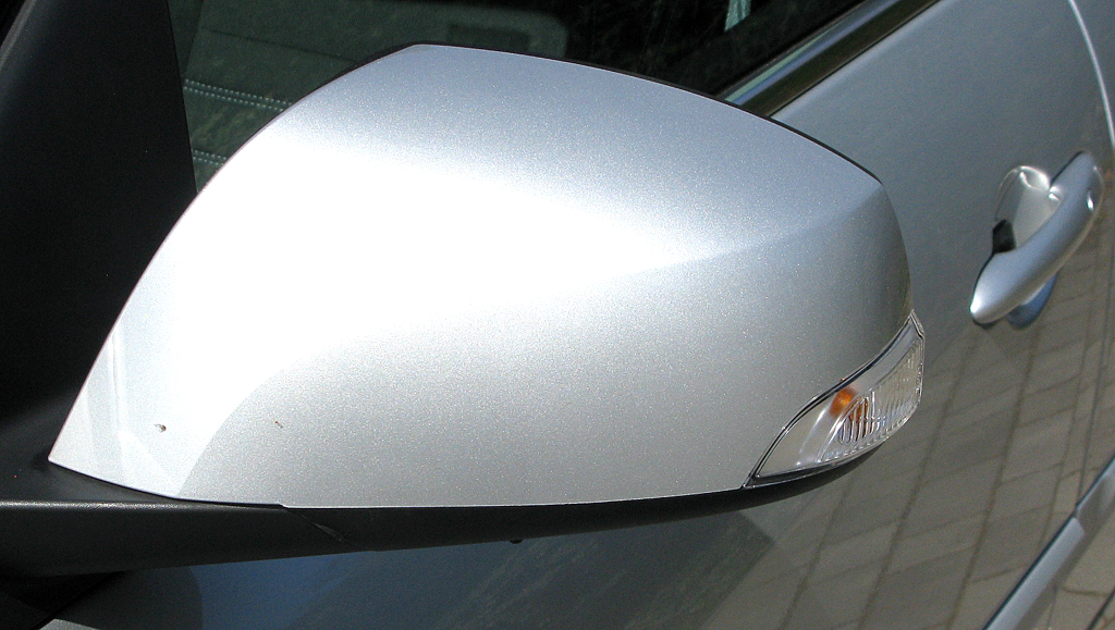 Renault Laguna Grandtour: In die Außenspiegel sind seitlich Blinkblöcke integriert. 