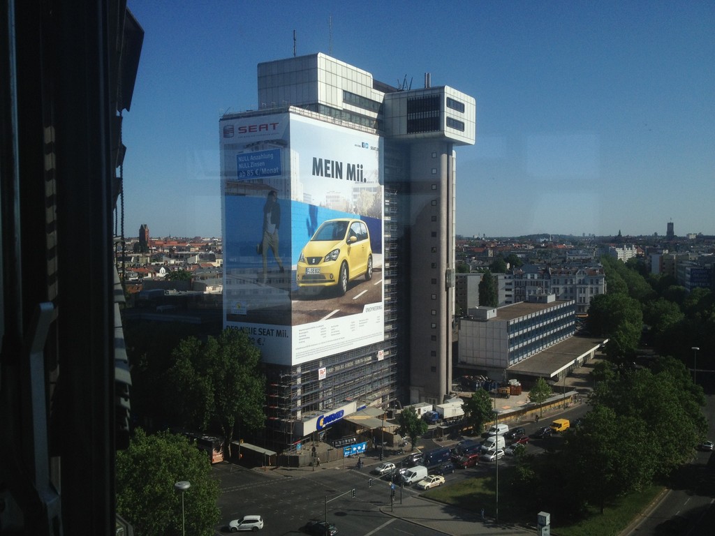 Seat Mii auf Deutschlands größtem Poster
