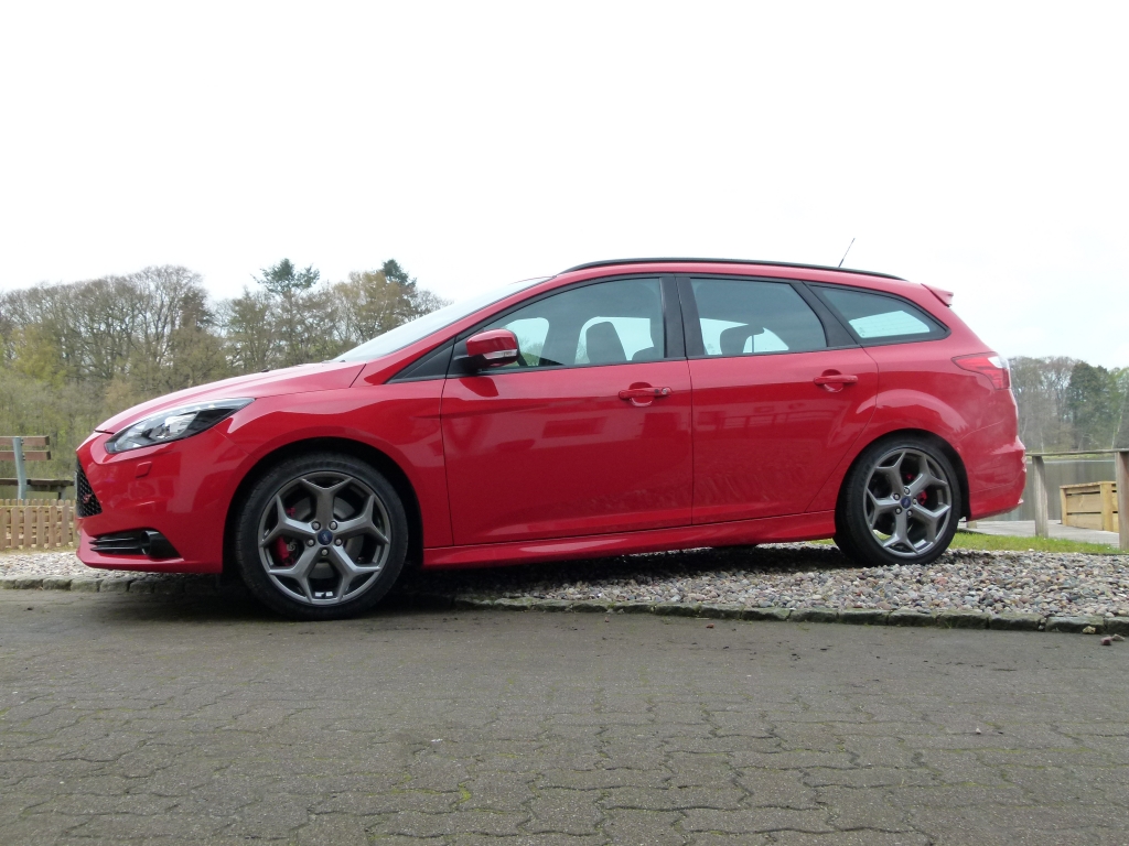 Sitzprobe im Ford Focus ST - Familienausflug mit 250 PS