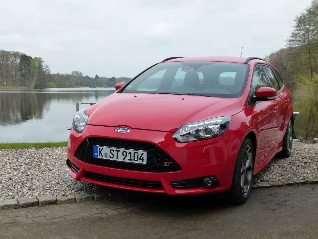 Sitzprobe im Ford Focus ST - Familienausflug mit 250 PS