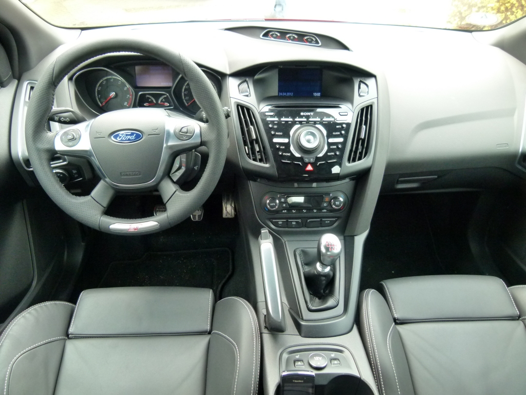 Sitzprobe im Ford Focus ST - Familienausflug mit 250 PS