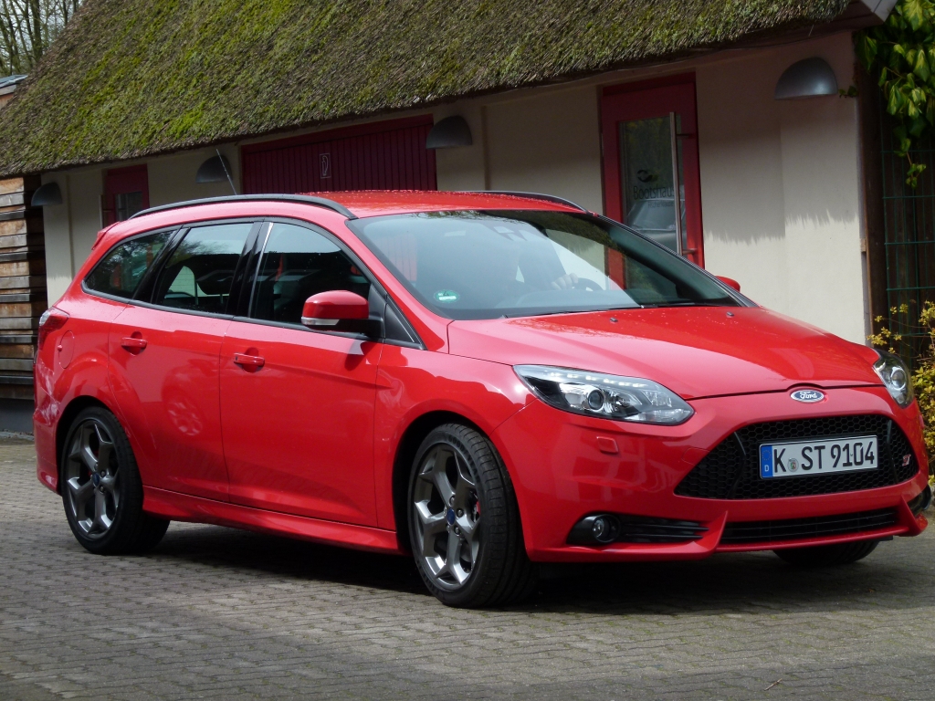 Sitzprobe im Ford Focus ST - Familienausflug mit 250 PS