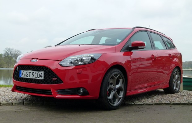 Sitzprobe im Ford Focus ST - Familienausflug mit 250 PS