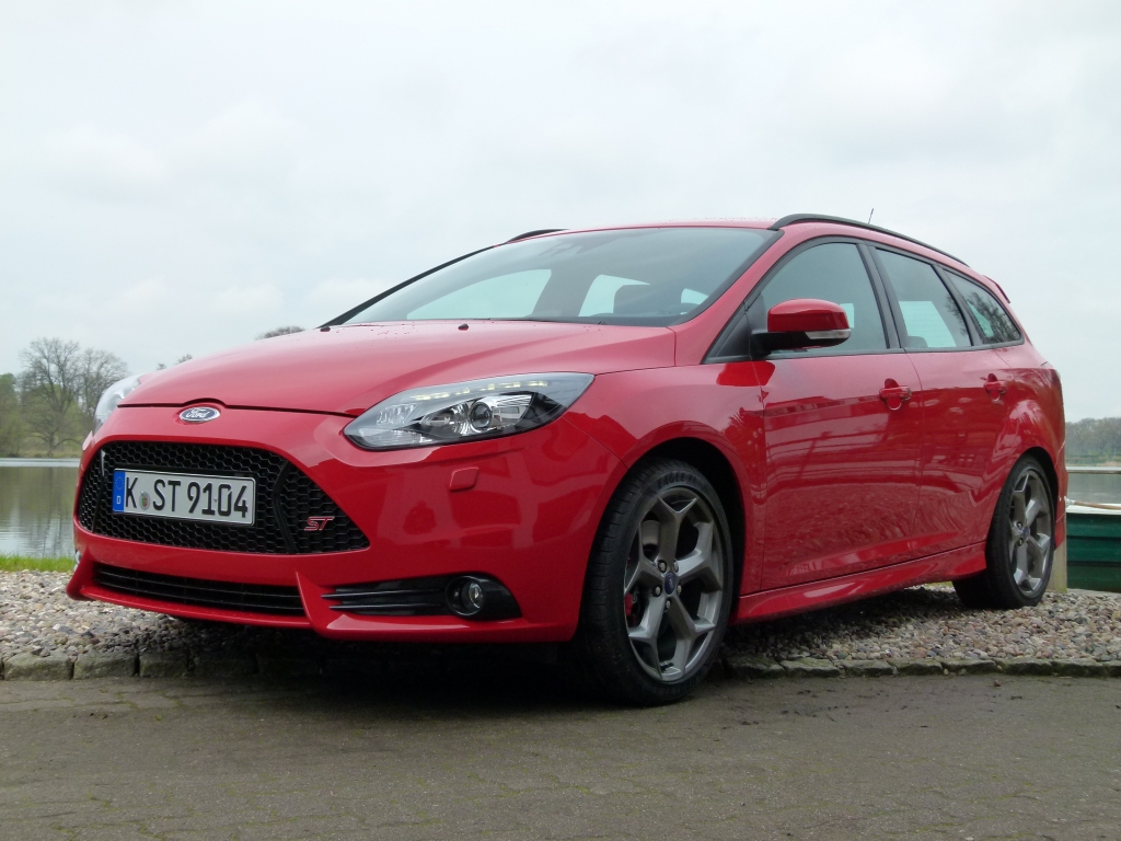 Sitzprobe im Ford Focus ST - Familienausflug mit 250 PS