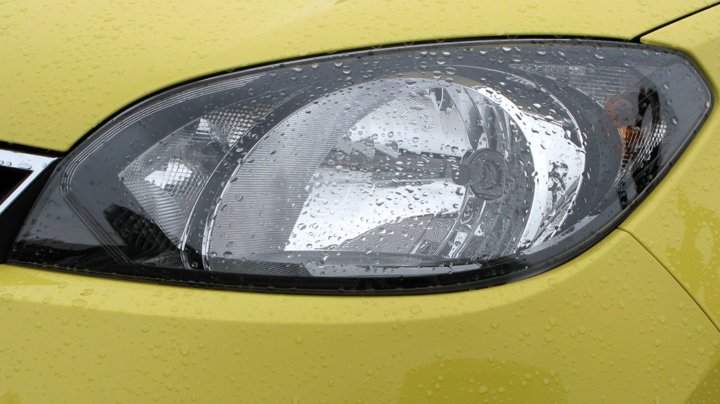 Skoda Citigo: Moderne Leuchteinheit vorn. 