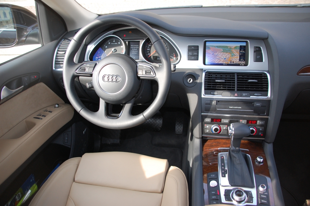 Test Audi Q7 – Prähistorischer Raumgleiter