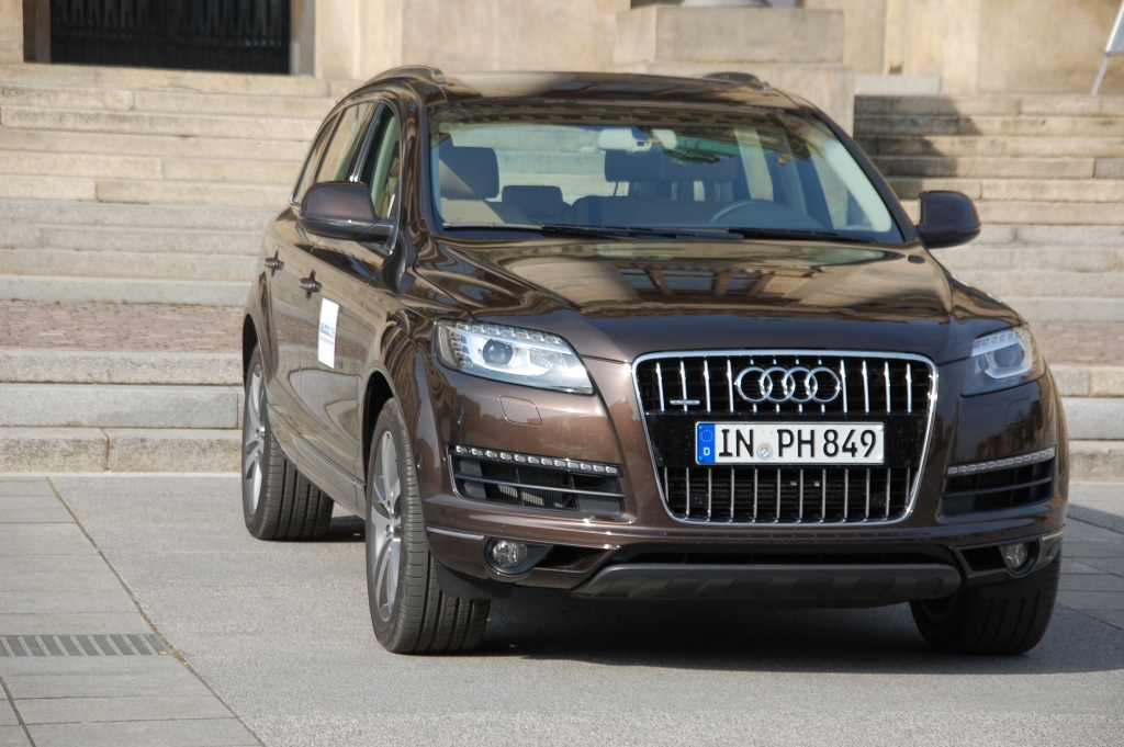 Test Audi Q7 – Prähistorischer Raumgleiter