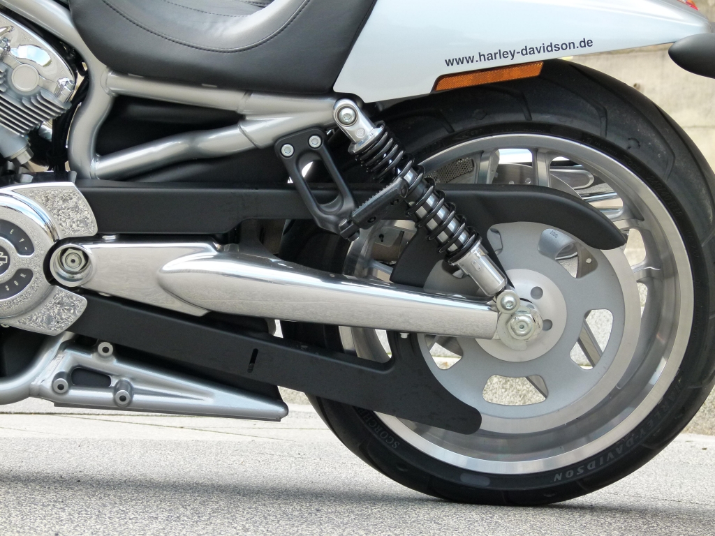 Test Harley-Davidson V-Rod 10th Anniversary Edition: Dragster-Feeling vom Feinsten