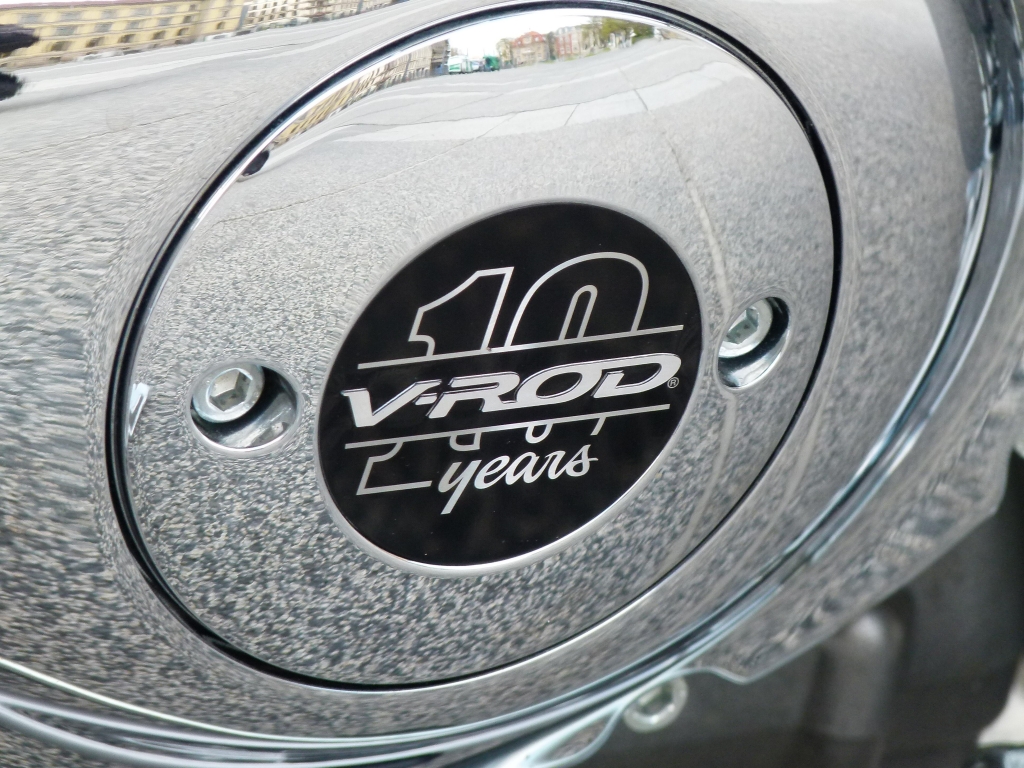 Test Harley-Davidson V-Rod 10th Anniversary Edition: Dragster-Feeling vom Feinsten