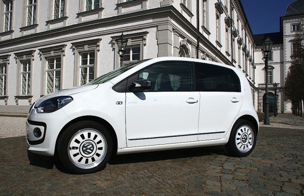 Viertüriger Volkswagen Up ist im Handel