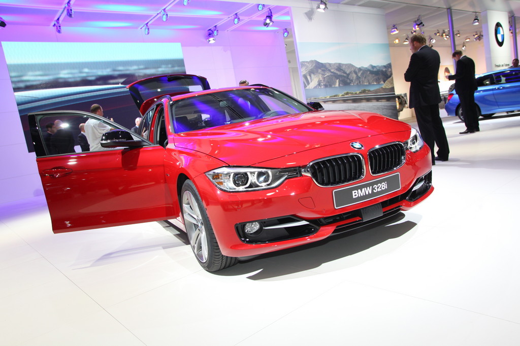 AMI 2012: BMW 3er Touring als Weltpremiere