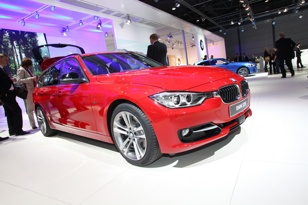 AMI 2012: BMW 3er Touring als Weltpremiere