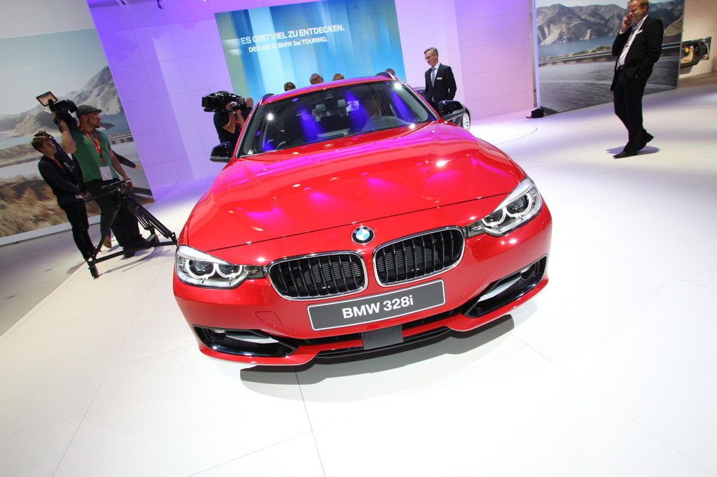AMI 2012: BMW 3er Touring als Weltpremiere