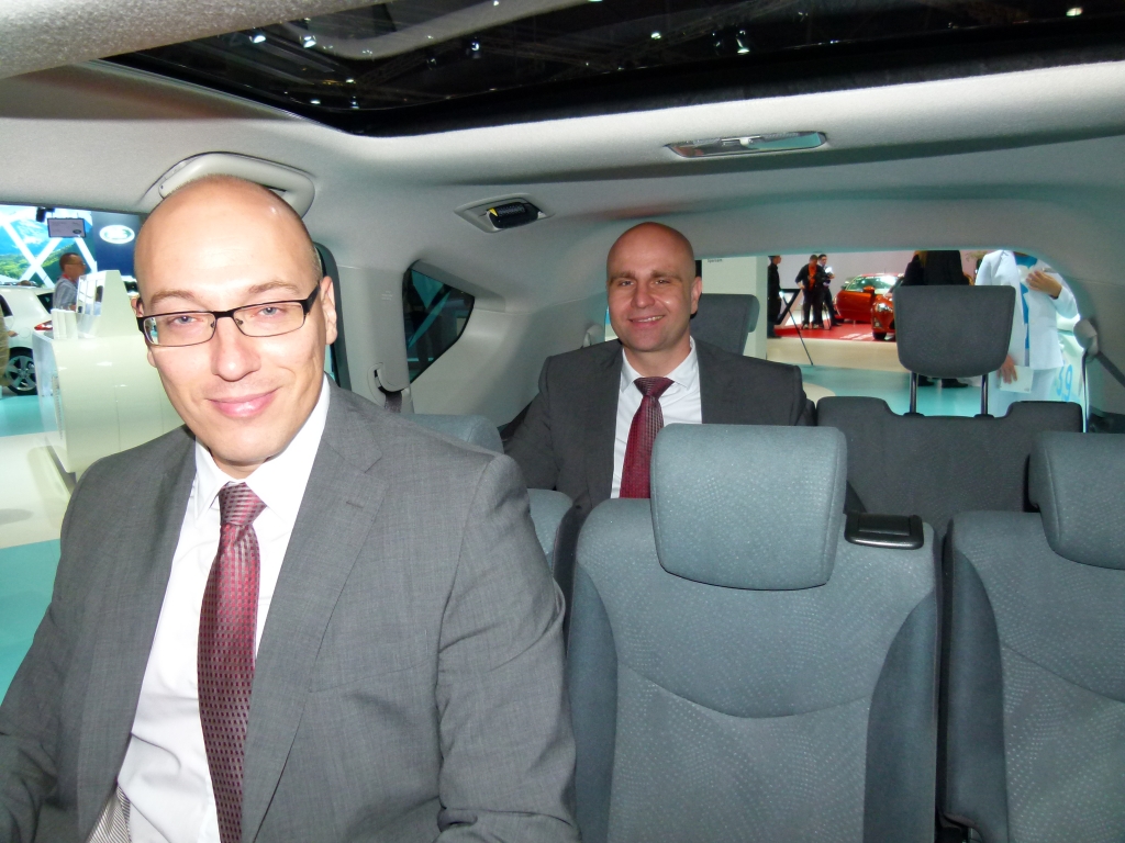 AMI 2012: Dacia Lodgy, Dacia Sandero Stepway II, Kia Ceed'd sw, Renault Zoe, Lada 