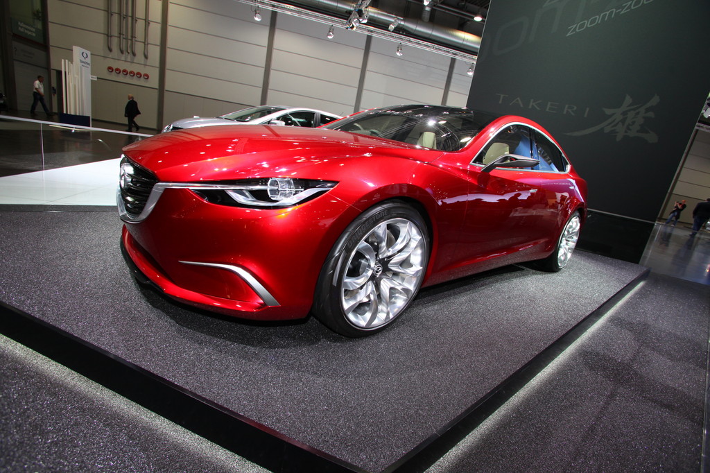AMI 2012: Der Mazda Takeri hat einen intelligenten Energiekreis
