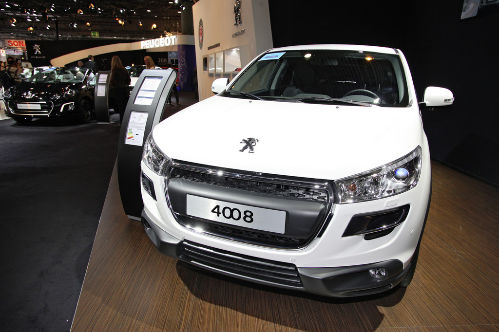 AMI 2012: Peugeot 4008 immer mit Diesel und Allrad