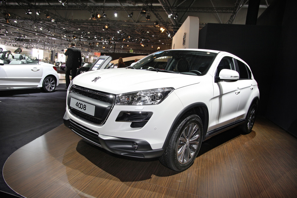 AMI 2012: Peugeot 4008 immer mit Diesel und Allrad