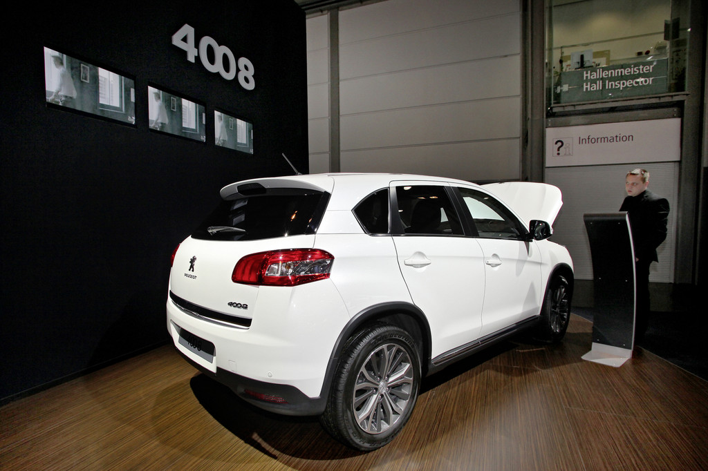 AMI 2012: Peugeot 4008 immer mit Diesel und Allrad