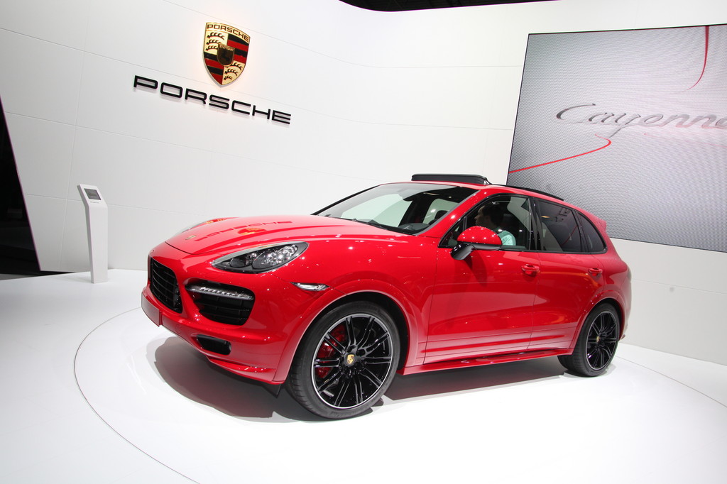 AMI 2012; Porsche zeigt den neuen Cayenne GTS