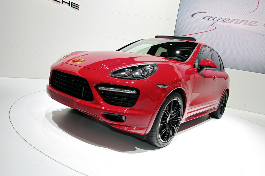 AMI 2012; Porsche zeigt den neuen Cayenne GTS