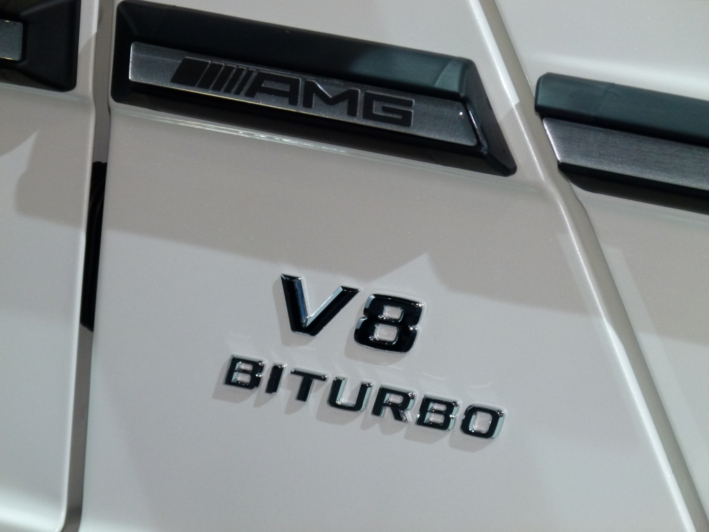 AMI 2012: Rolls-Royce Six Senses, Jaguar XF Sportbrake, Porsche Cayenne GTS, Mercedes G63 AMG
