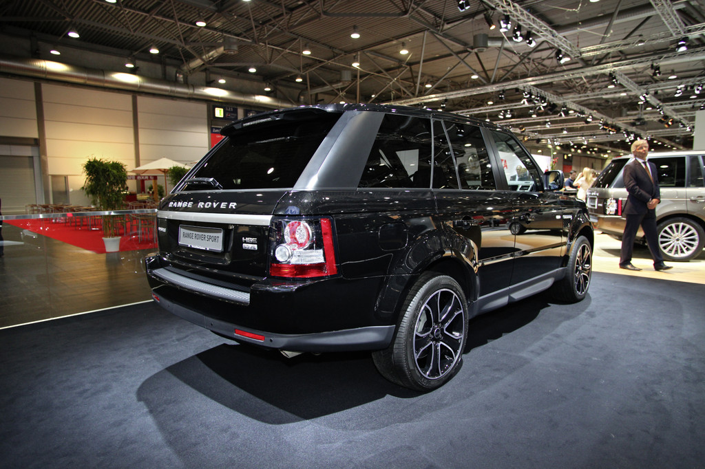 AMI 2012: Zwei besondere Range Rover zur Thronfeier