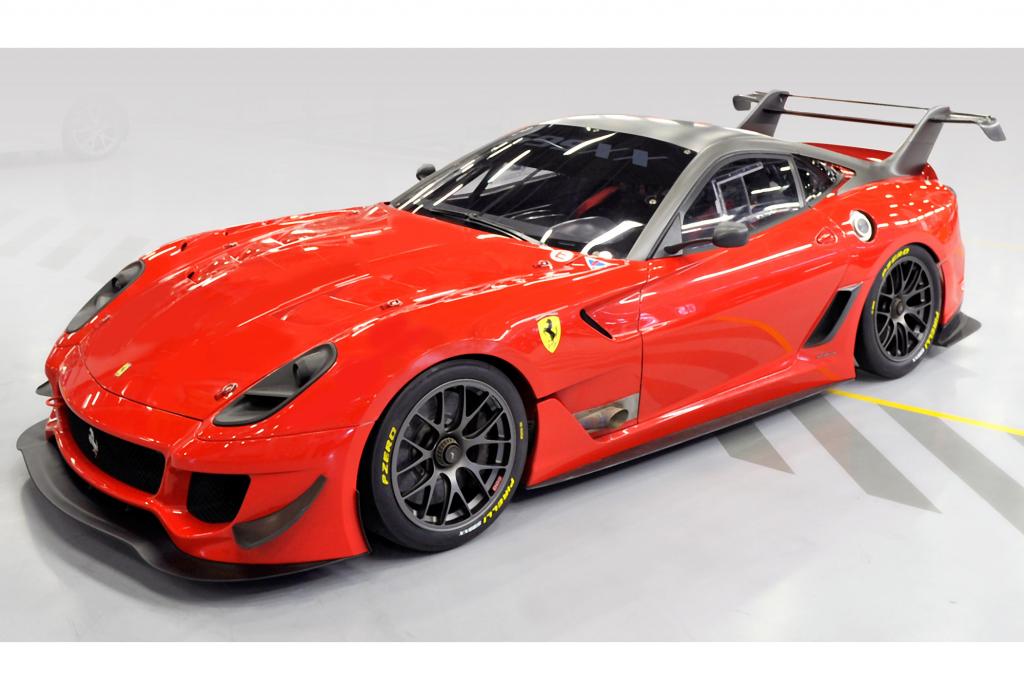 Absolutes Highlight im Online-Shop des guten Gewissens ist eine Weiterentwicklung des Ferrari 599XX für den Kundensport