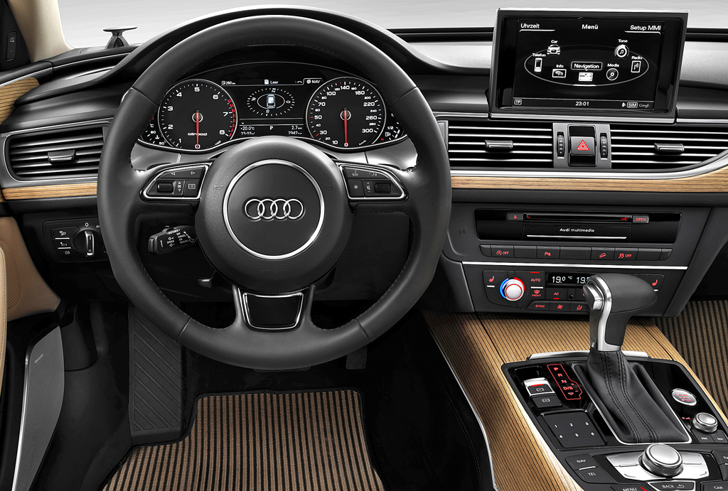 Audi A6 Allroad Quattro: Blick ins sportlich-funktionelle Cockpit. 