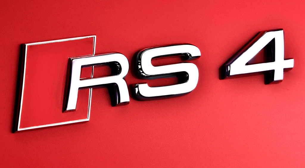 Audi RS4 Avant: Modellschriftzug am Heck. 
