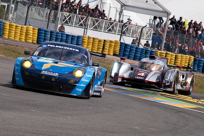 Audi fährt Sieg mit Hybrid-Auto in Le Mans ein