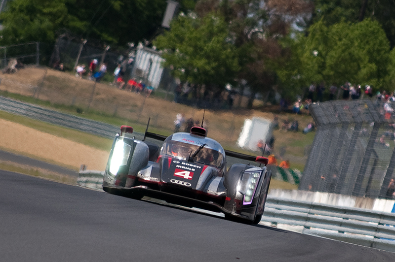 Audi fährt Sieg mit Hybrid-Auto in Le Mans ein
