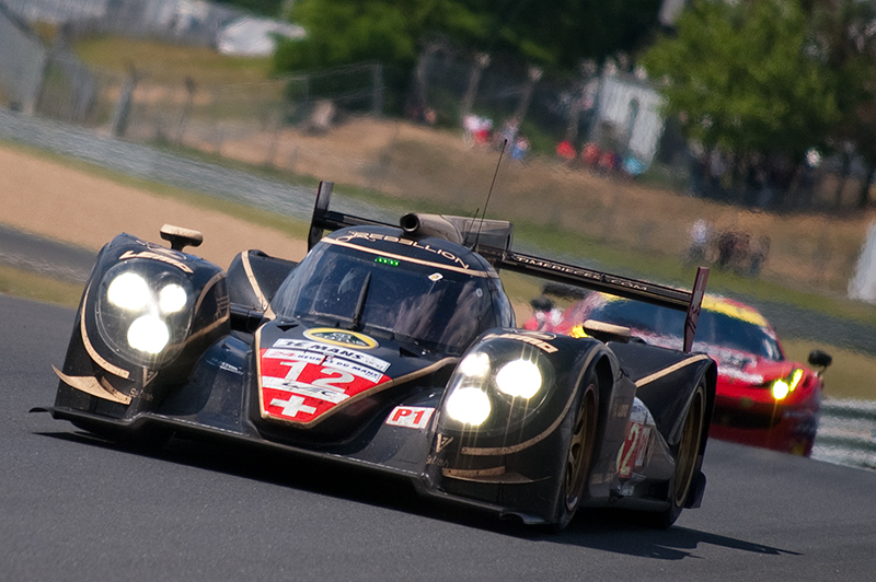 Audi fährt Sieg mit Hybrid-Auto in Le Mans ein