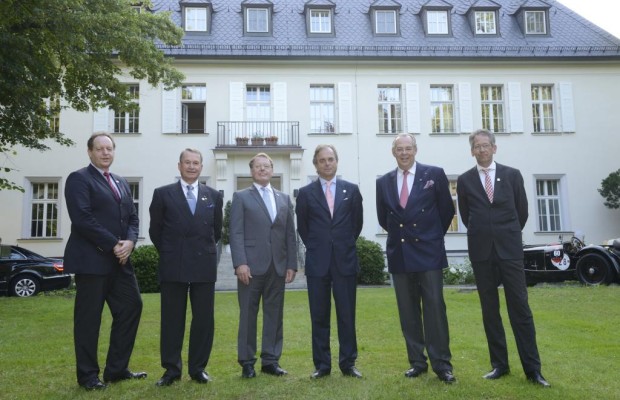 AvD gründet 