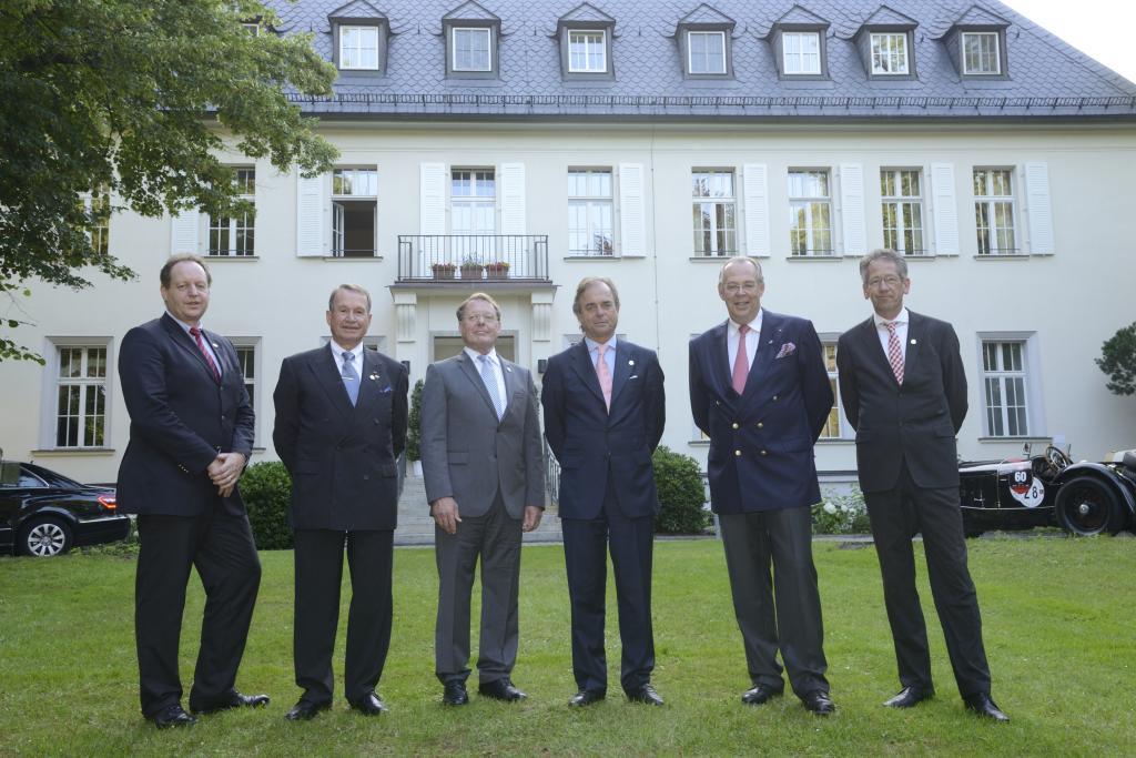 AvD gründet 