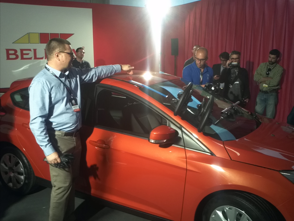Best of Belron Barcelona 2012: Brite Steve Marelli ist weltbester Carglass-Monteur