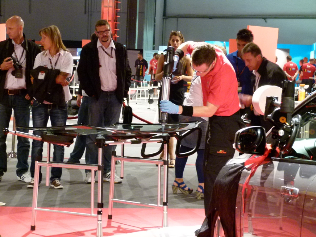 Best of Belron Barcelona 2012: Brite Steve Marelli ist weltbester Carglass-Monteur
