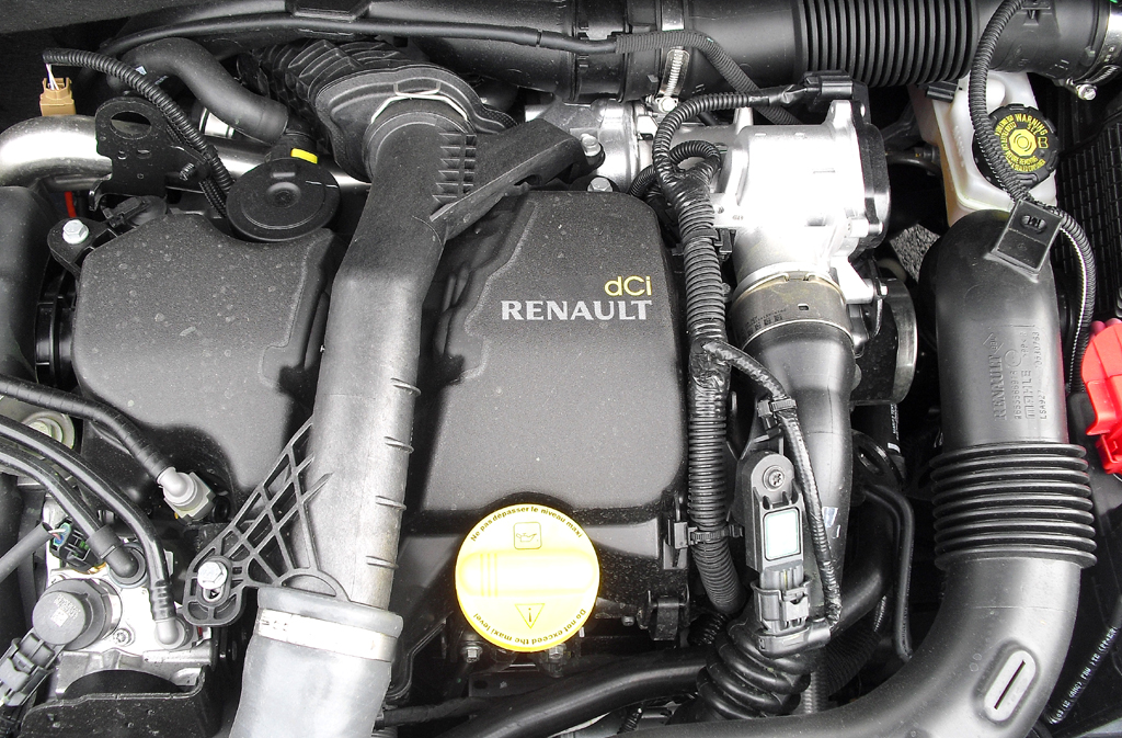 Dacia Dokker: Blick unter die Haube, hier beim 90-PS-Diesel. 