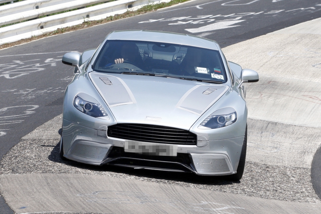 Erwischt: Erlkönig Aston Martin DB9 – Neuer Dienstwagen für 00x-Angestellte