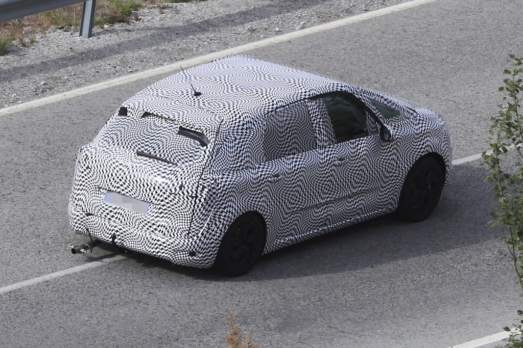 Erwischt: Erlkönig Citroen C4 Picasso – Platz zur DS-Reihe?