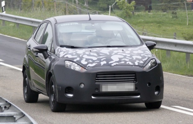 Erwischt: Erlkönig Ford Fiesta Stufenheck-Limousine