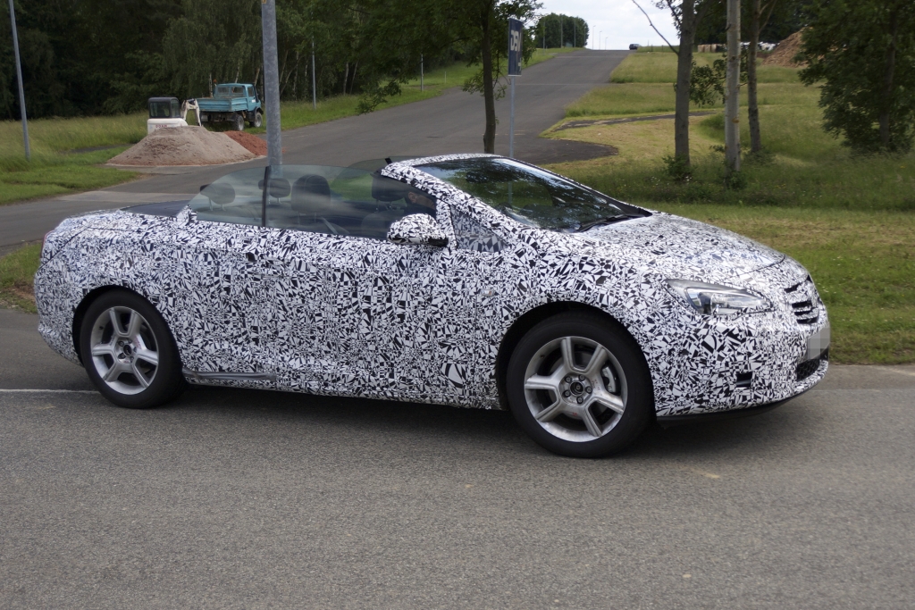 Erwischt: Erlkönig Opel Astra Cabrio
