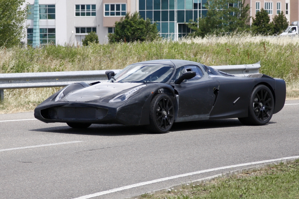 Erwischt: Erlkönig mit Codenamen F70 als Nachfolger des Ferrari Enzo 