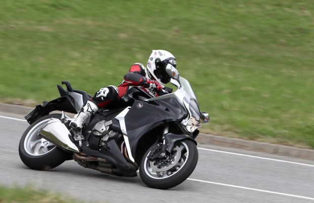Fahrbericht Honda VFR 1200F: Hightech-Tourer