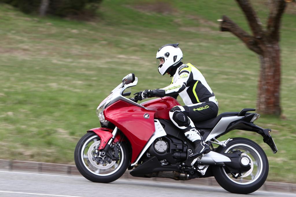 Fahrbericht Honda VFR 1200F: Hightech-Tourer