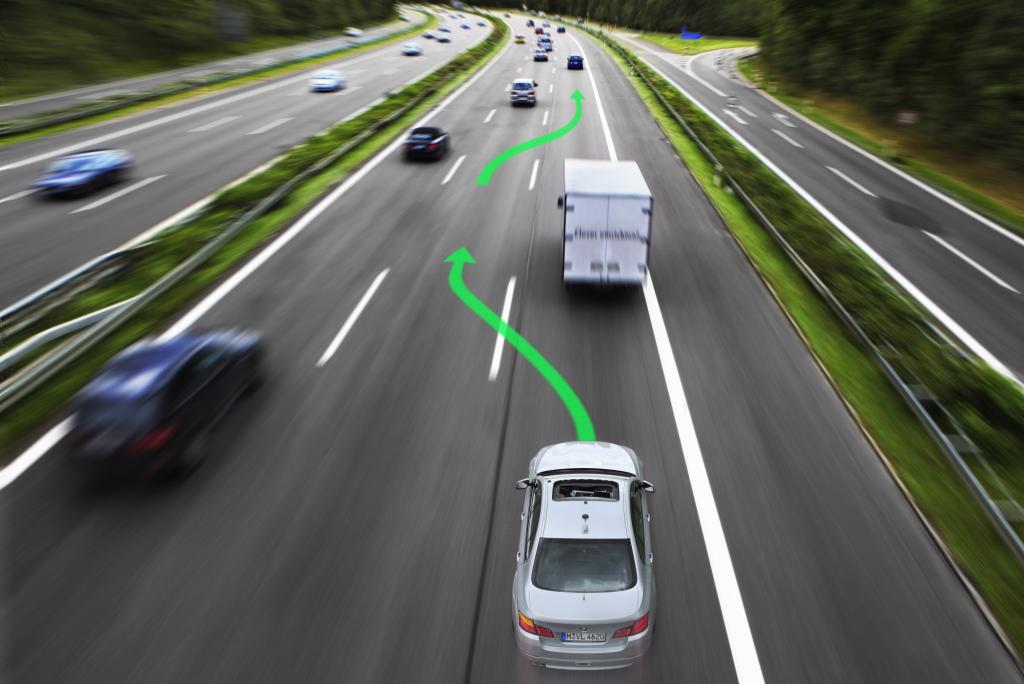 Fahrerassistenzsysteme - Automatisiertes Fahren auf der Autobahn