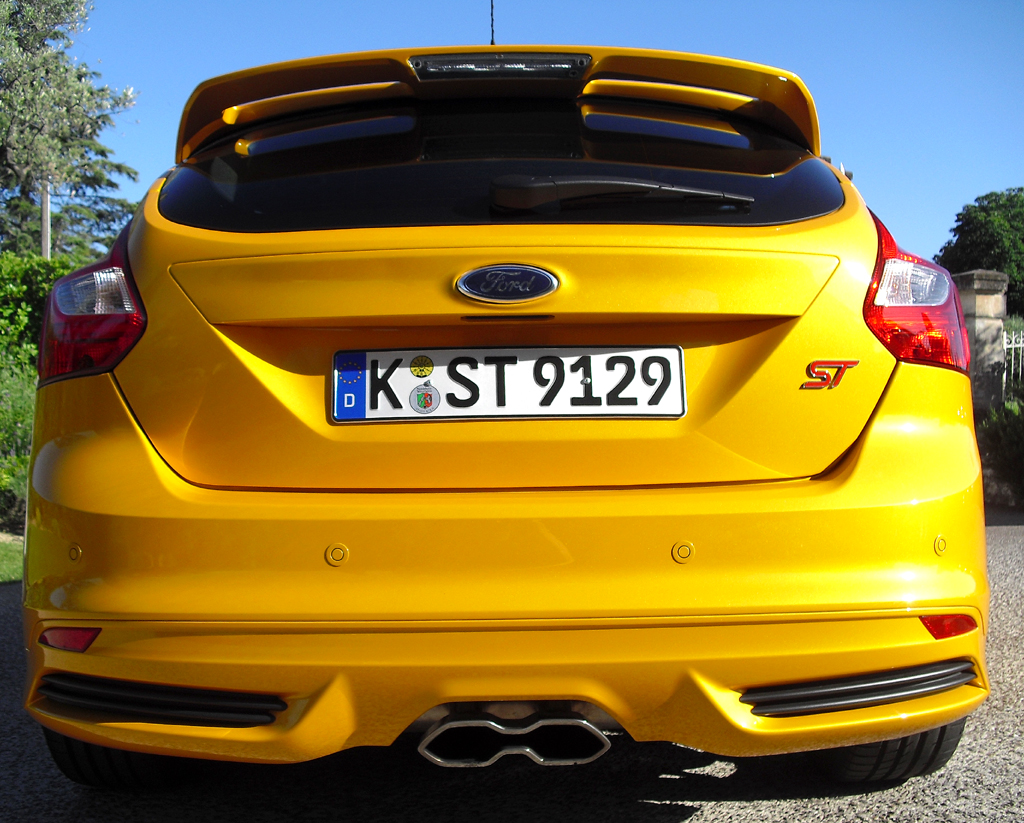 Ford Focus ST: Blick auf die Heckpartie. 